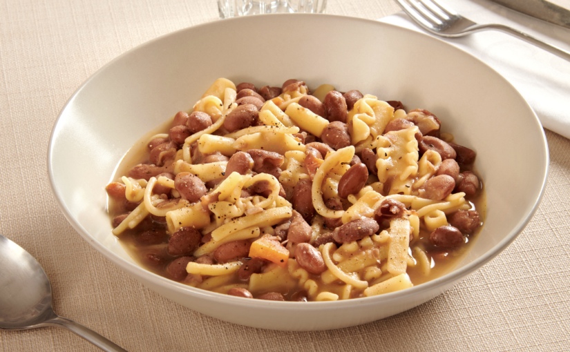 Pasta e Fagioli con Pancetta: Semplicit&agrave; e Gusto in Tavola